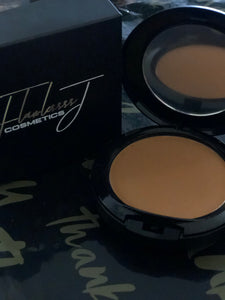 Flawlessssj Cream to Powder Foundation