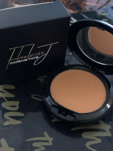 Flawlessssj Cream to Powder Foundation