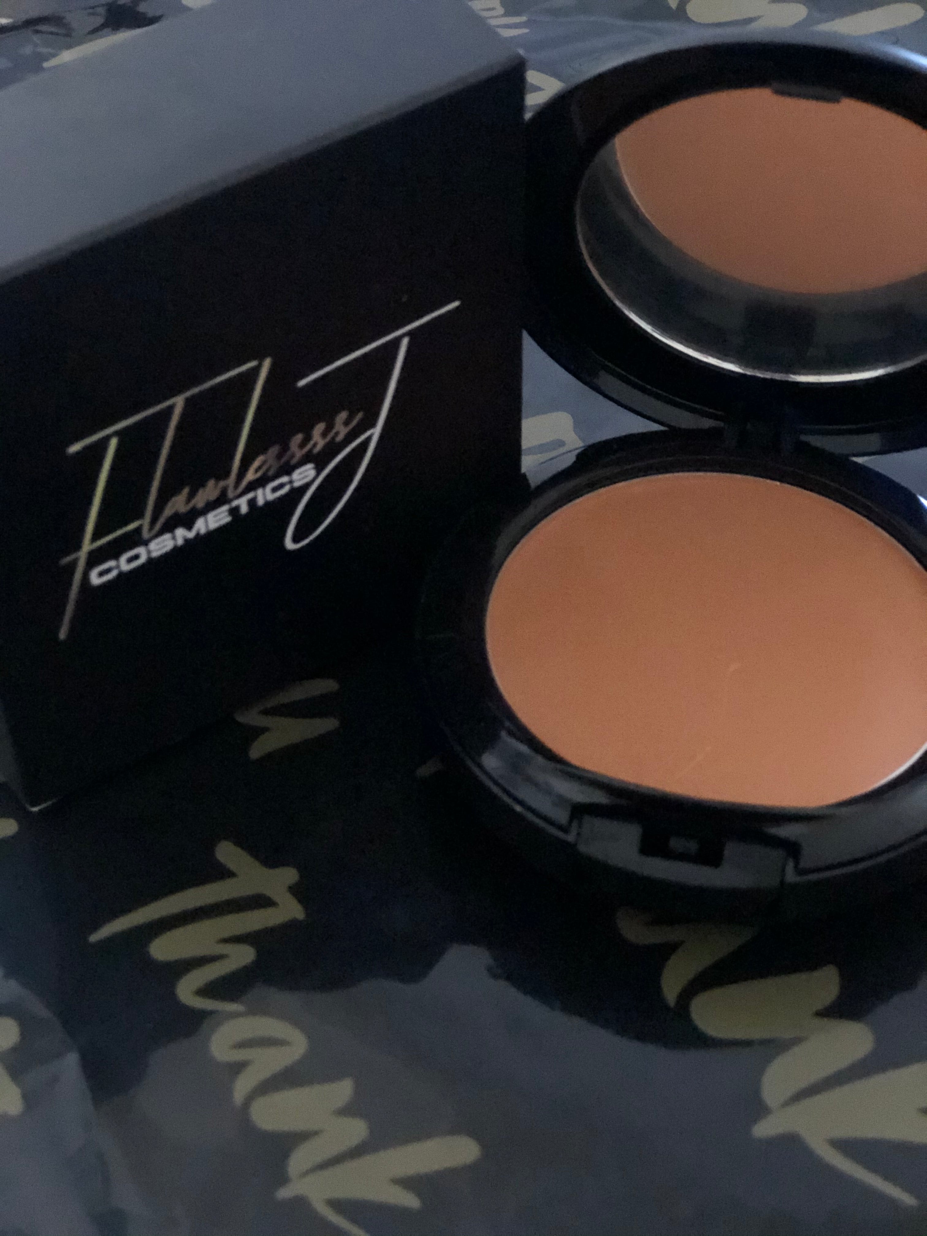 Flawlessssj Cream to Powder Foundation